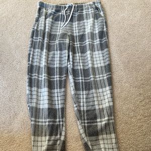 Fleece lounge pants with pockets